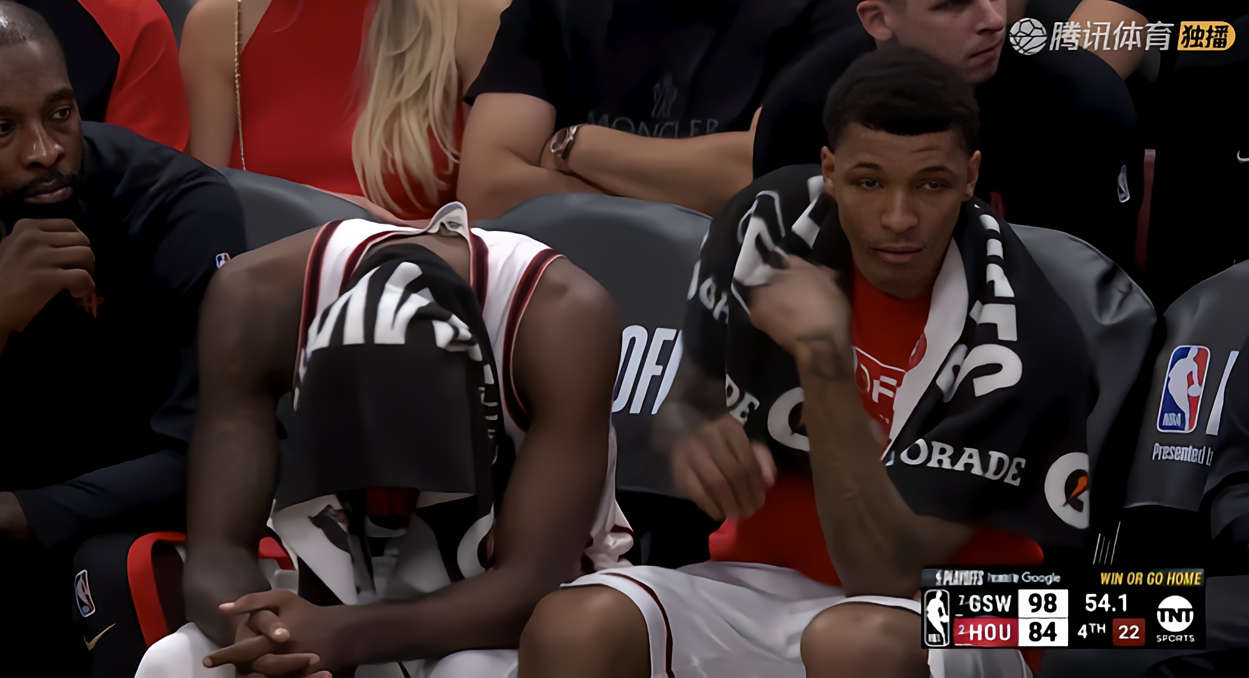 关于NBA季后赛冲刺阶段再迎强敌，密尔沃基雄鹿遗憾出局，主帅态度：引发热议，更衣室氛围转暖的信息